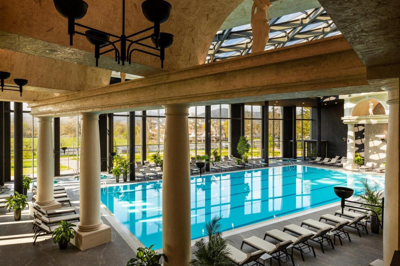 קאזאנלק Kings' Valley Medical & Spa Hotel מראה חיצוני תמונה The thermal pool