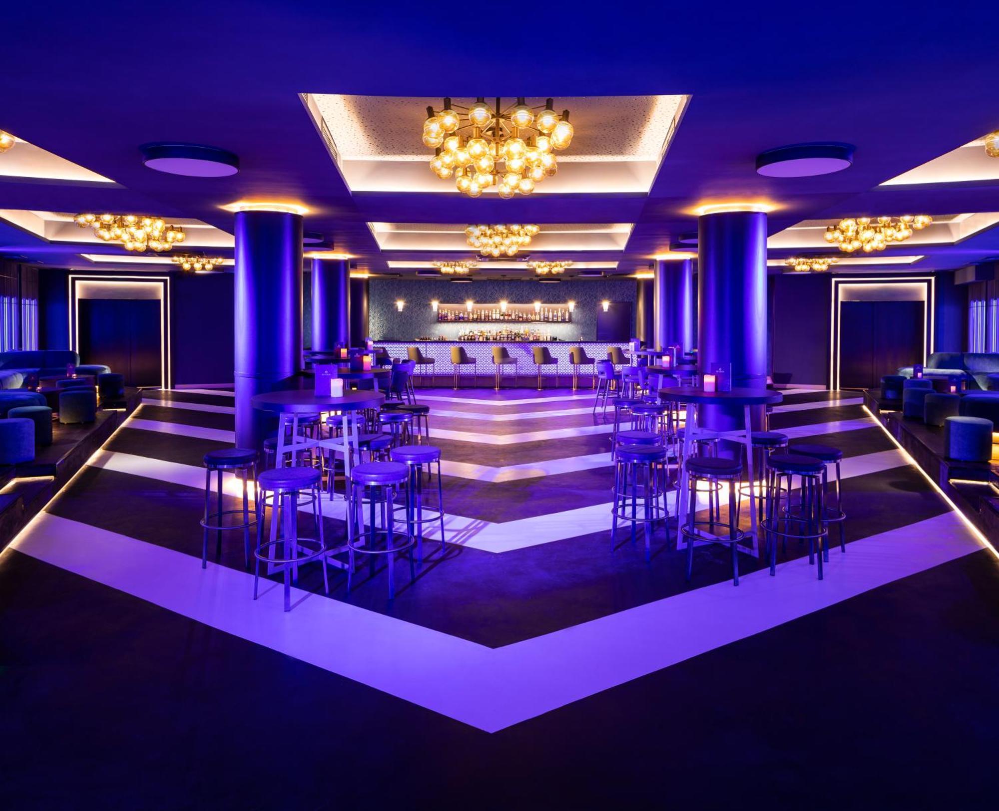 קאזאנלק Kings' Valley Medical & Spa Hotel מראה חיצוני תמונה The interior of the nightclub