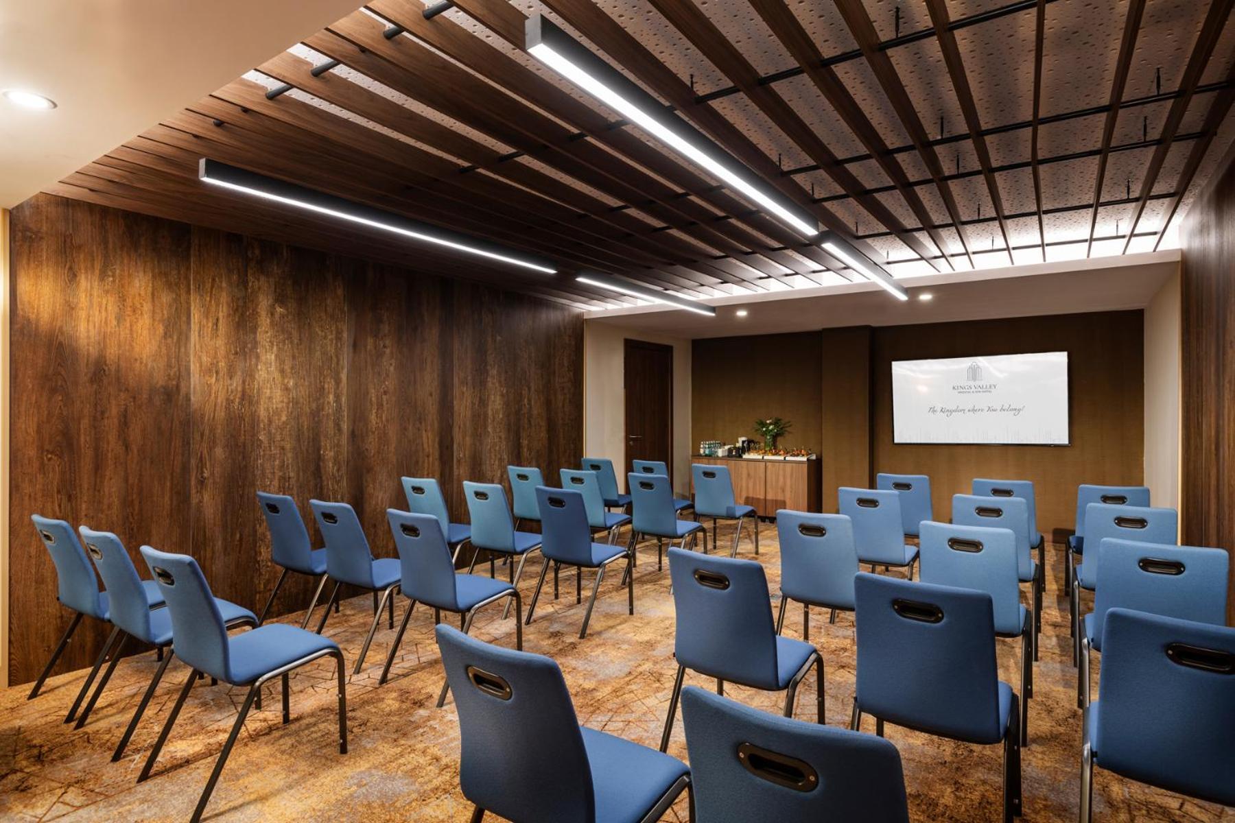 קאזאנלק Kings' Valley Medical & Spa Hotel מראה חיצוני תמונה Meeting room at the hotel